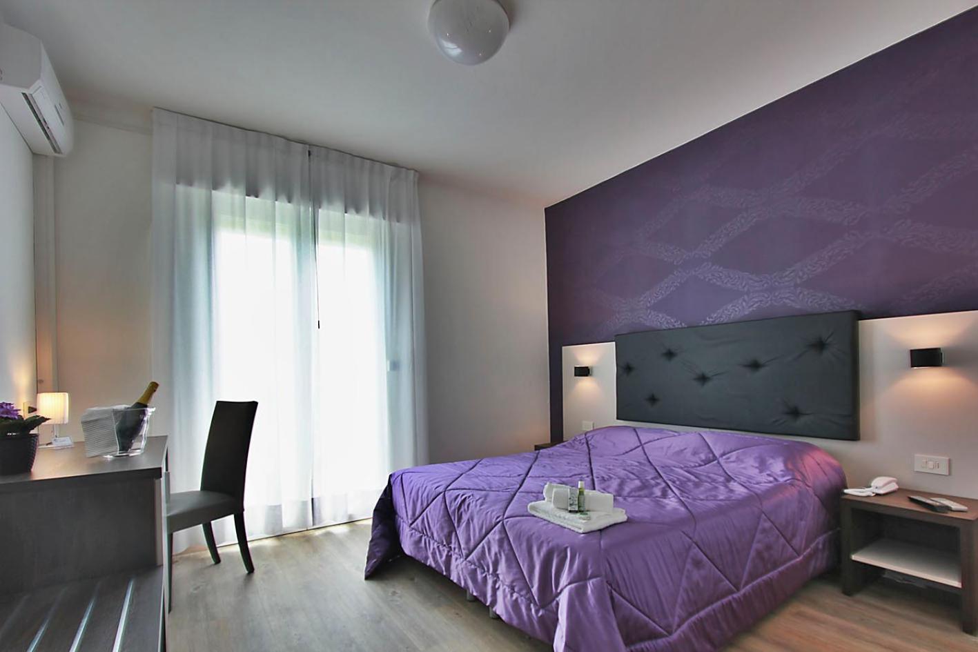 Hotel Gambrinus Lignano Sabbiadoro Rum bild