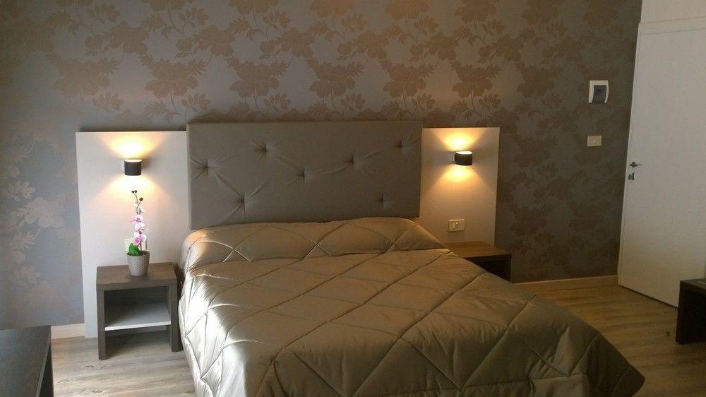 Hotel Gambrinus Lignano Sabbiadoro Exteriör bild
