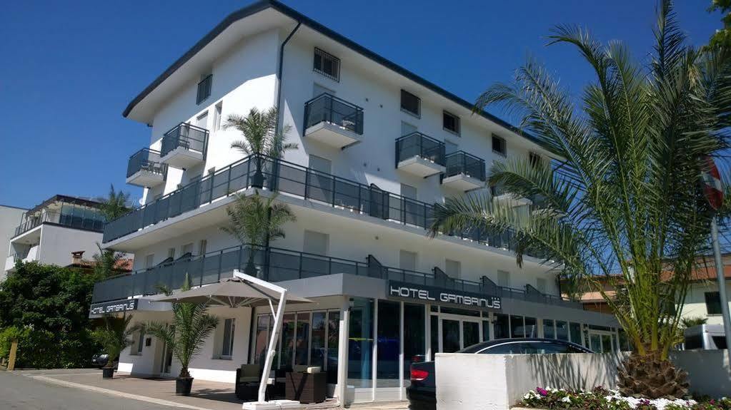 Hotel Gambrinus Lignano Sabbiadoro Exteriör bild