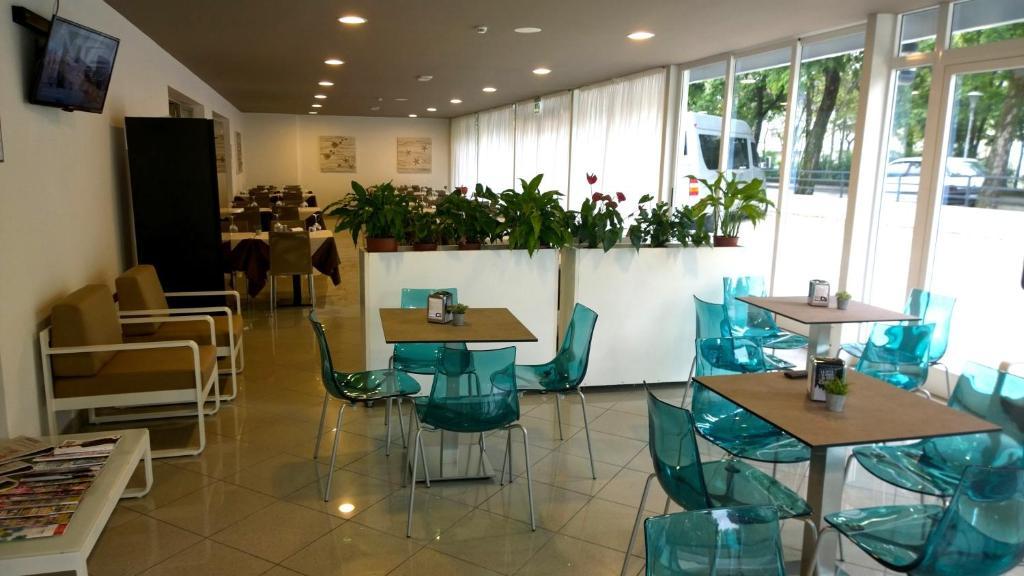 Hotel Gambrinus Lignano Sabbiadoro Exteriör bild